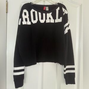Brooklyn Black and White Graphic crop Sweatshirt